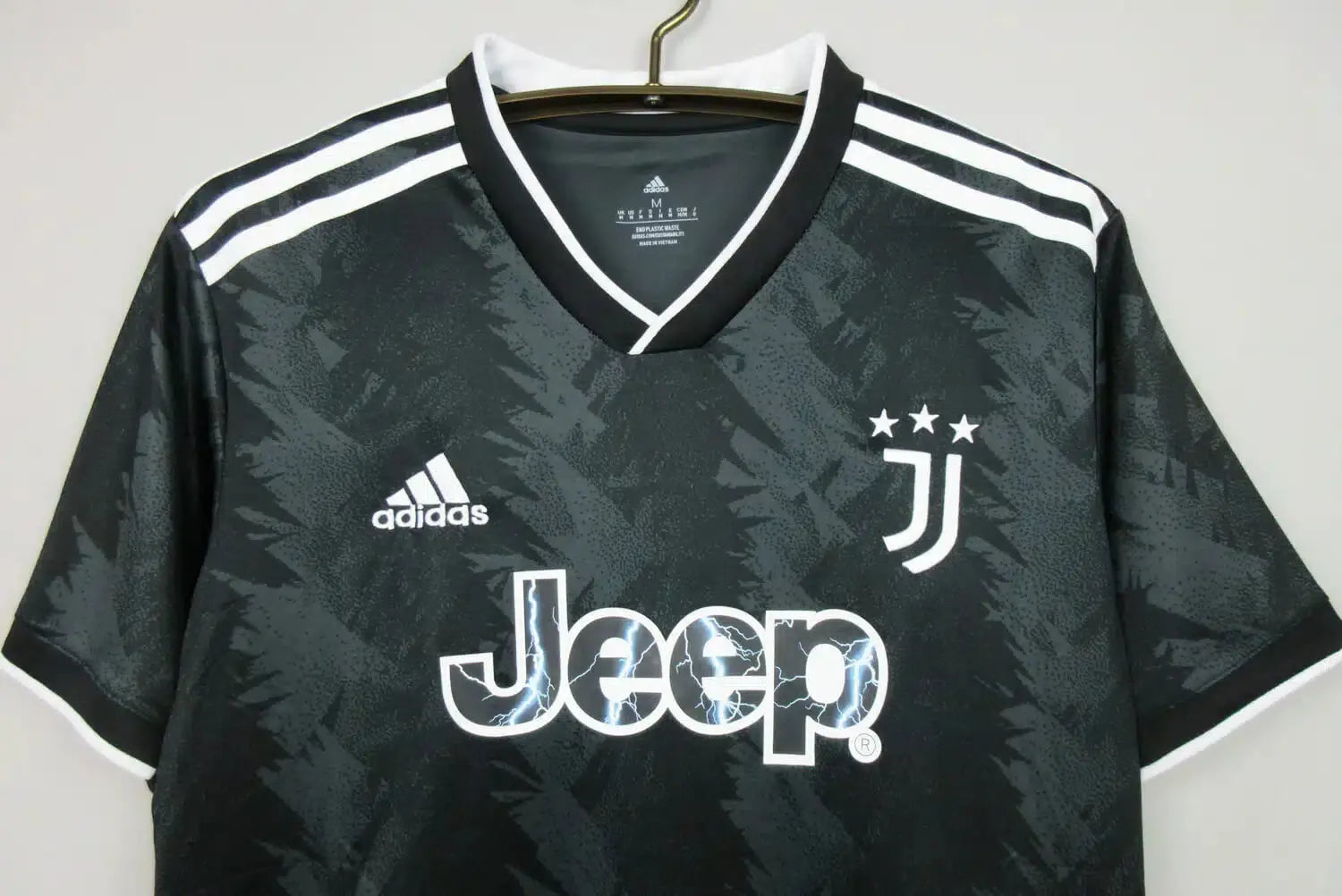 Juventus 22/23 Away – Fan Version Retro-footballkits