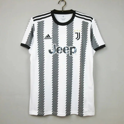 Juventus 22/23 Home – Fan Version Retro-footballkits