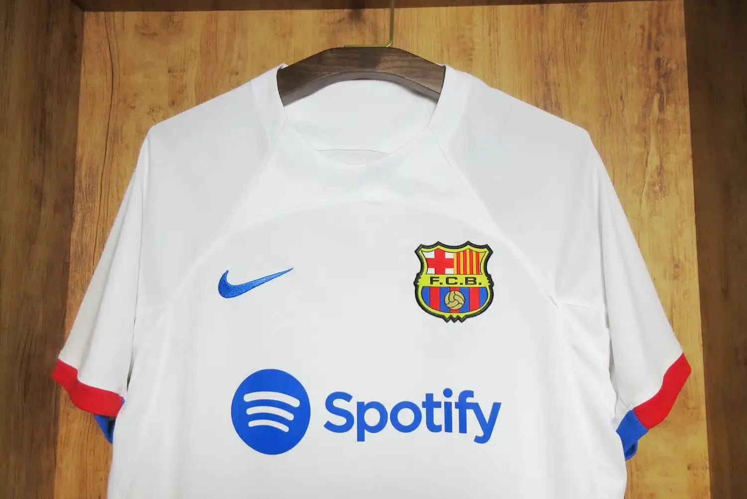 FC Barcelona 23/24  Away Kit – Fan Version Retro-footballkits