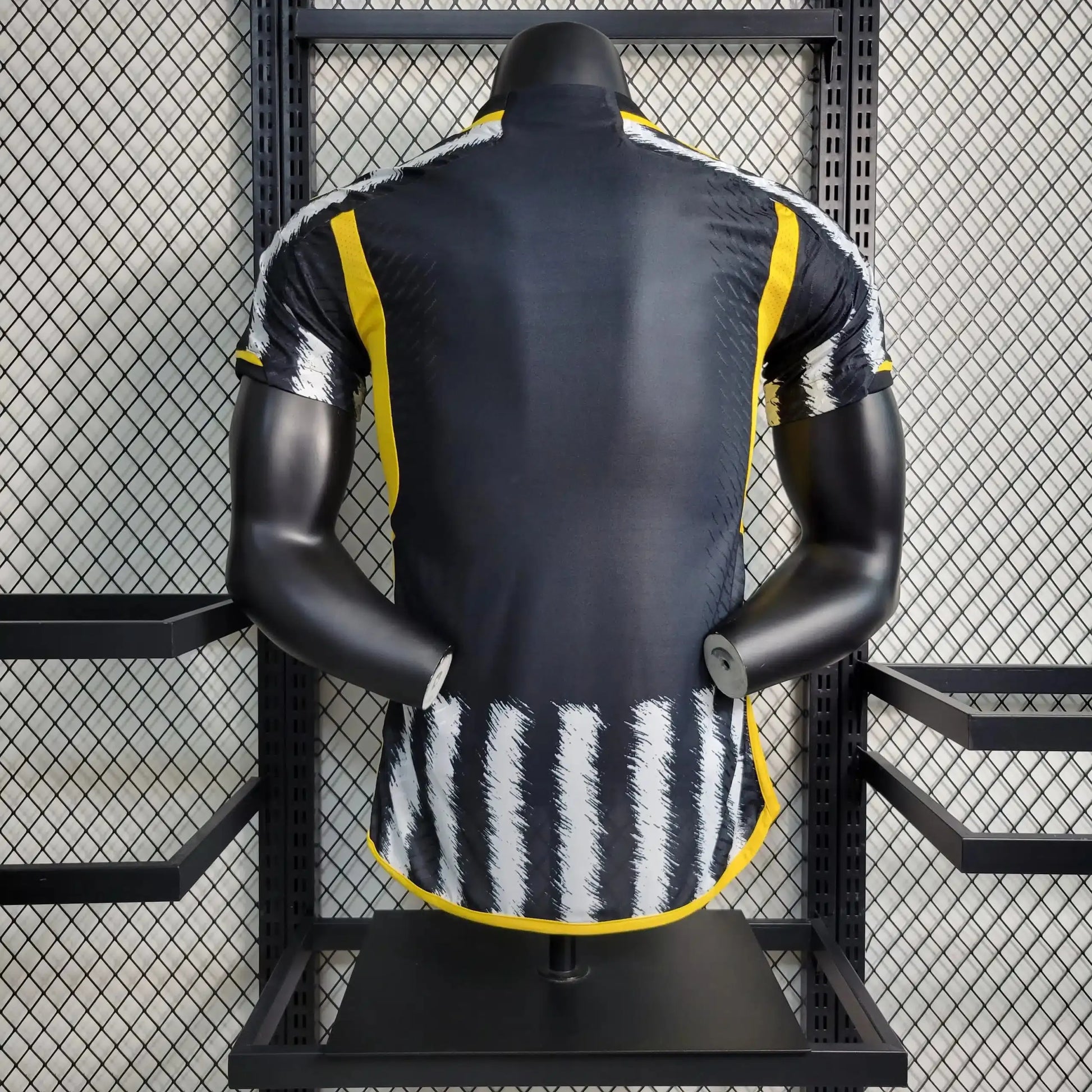 Juventus 23/24 Home Kit – Player Version Retro-footballkits