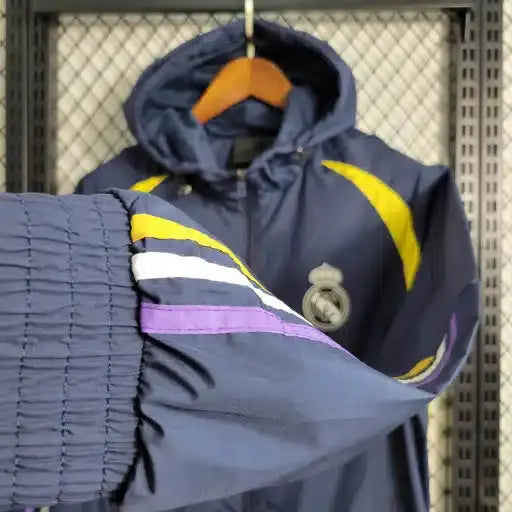 Real Madrid 23/24 Windbreaker Retro-footballkits