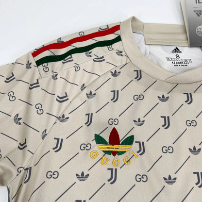 Juventus 24/25 Gucci Kit – Fan Version Retro-footballkits