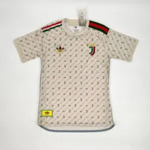 Juventus 24/25 Gucci Kit – Fan Version Retro-footballkits