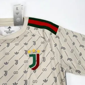 Juventus 24/25 Gucci Kit – Fan Version Retro-footballkits