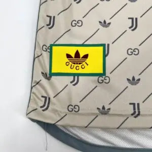 Juventus 24/25 Gucci Kit – Fan Version Retro-footballkits