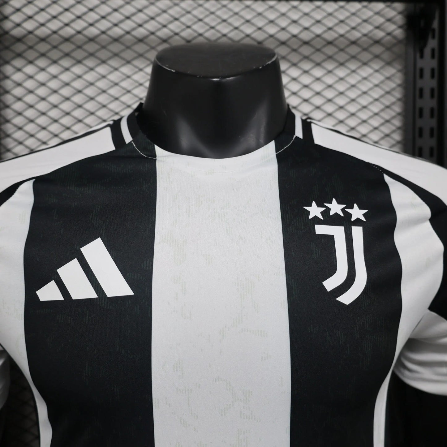 Juventus 24/25 Home Kit – Player Version Retro-footballkits