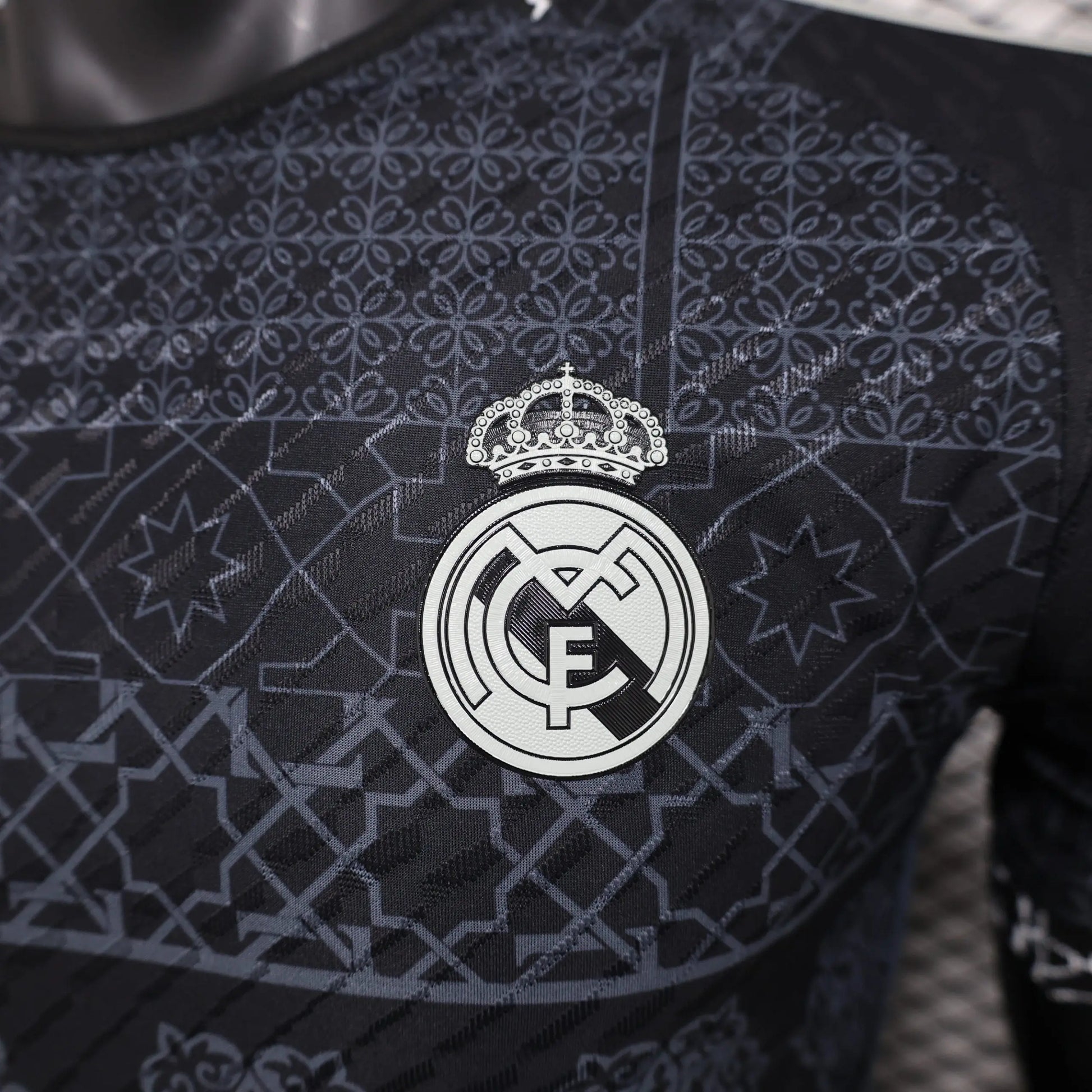 Real Madrid 24/25 Special Kit – Player version Retro-footballkits