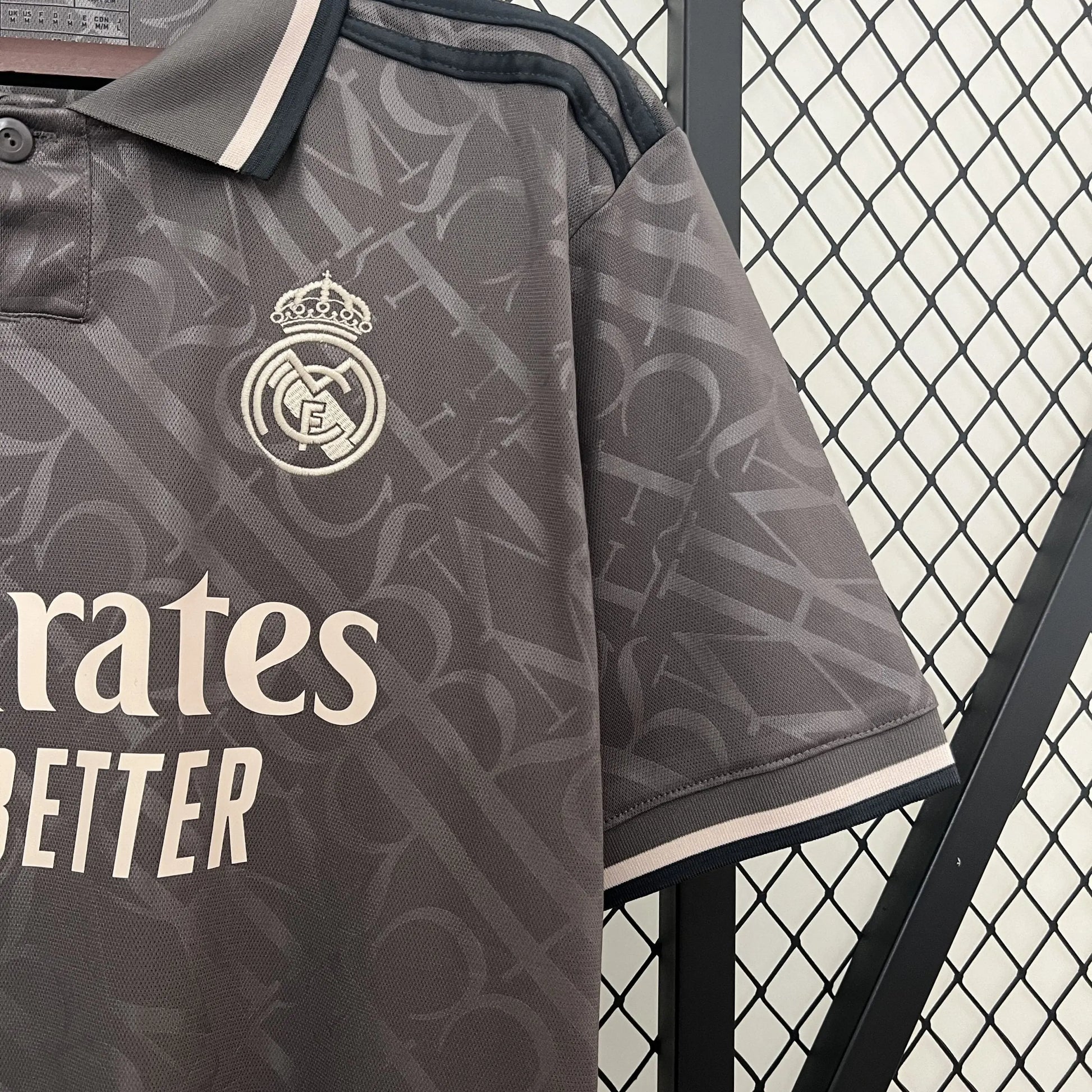 Real Madrid 24/25 Third Kit – Fan Version Retro-footballkits