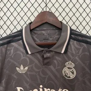 Real Madrid 24/25 Third Kit – Fan Version Retro-footballkits