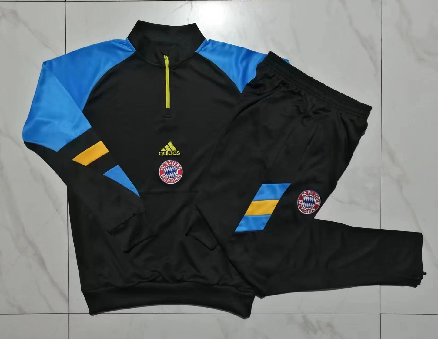 Bayern Munich 23-24 | Black | Tracksuit Retro-footballkits