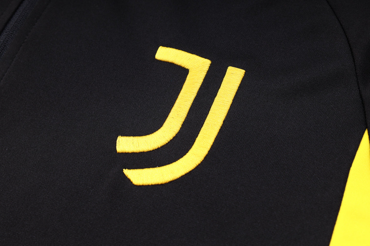 Juventus 23-24 | Black | Tracksuit Retro-footballkits